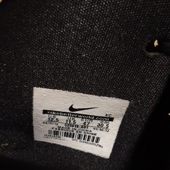 Athletic_Shoes